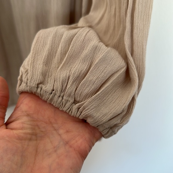 Forever 21 Flowy Boho Long Sleeve Tunic with Button V Cutout Collar - Picture 9 of 12